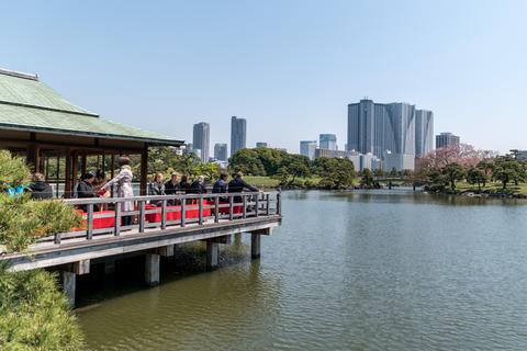 Tea house in the Hamarikyu Gardens