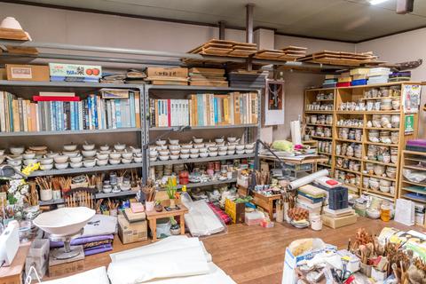 Porcelain shop
